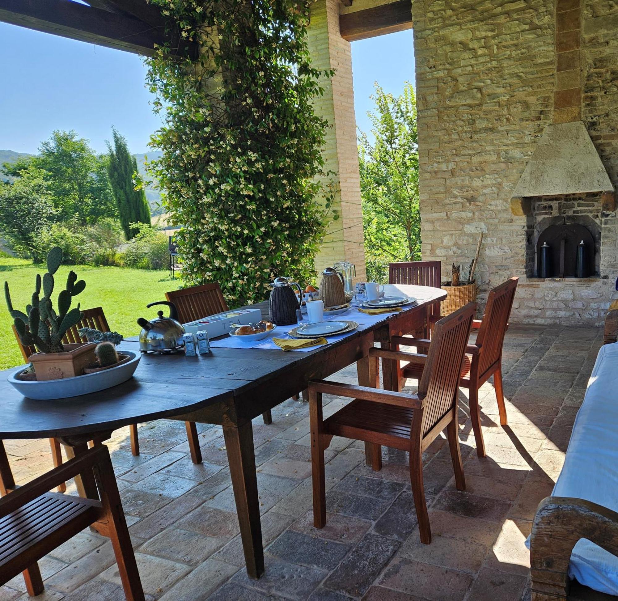 Agriturismo Molleone Cagli Esterno foto